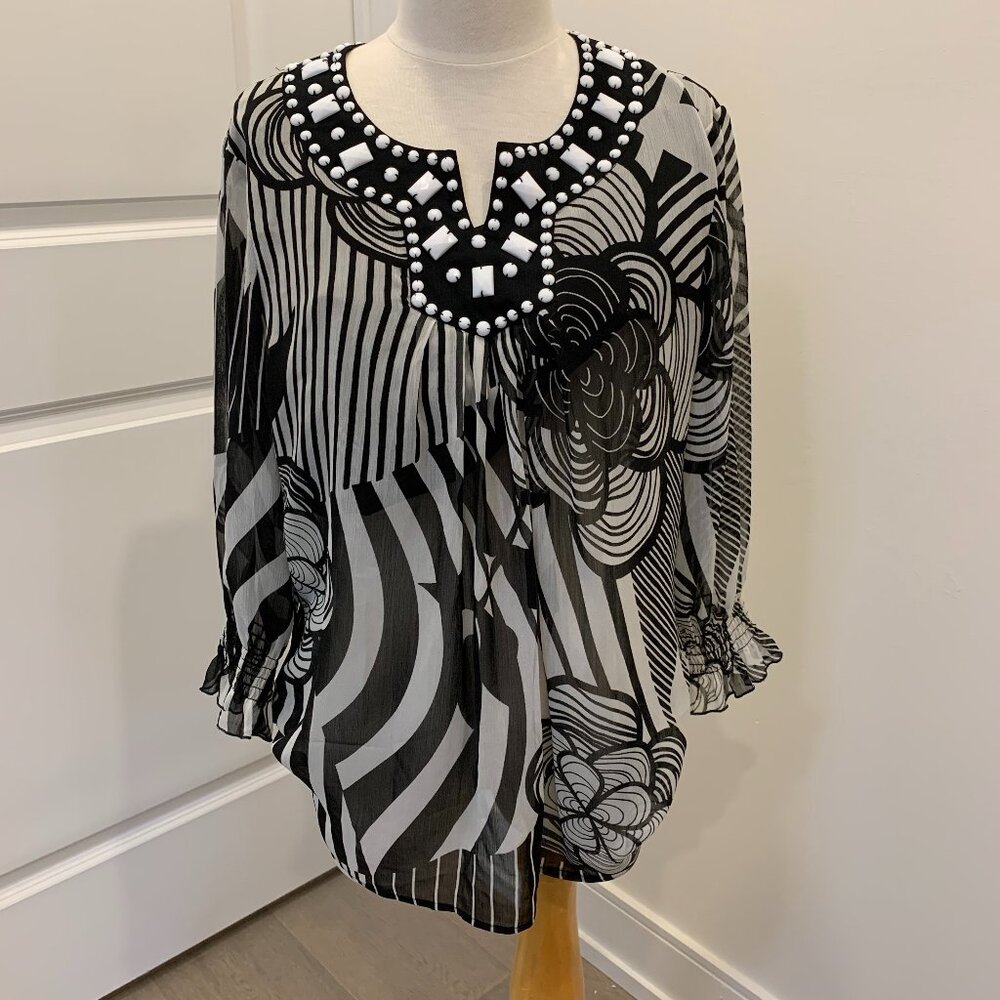 Fancy top with beads